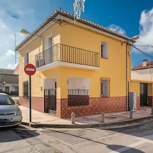 casa-en-granada-con-patio-privado-y-piscina.es-andalucia.com/